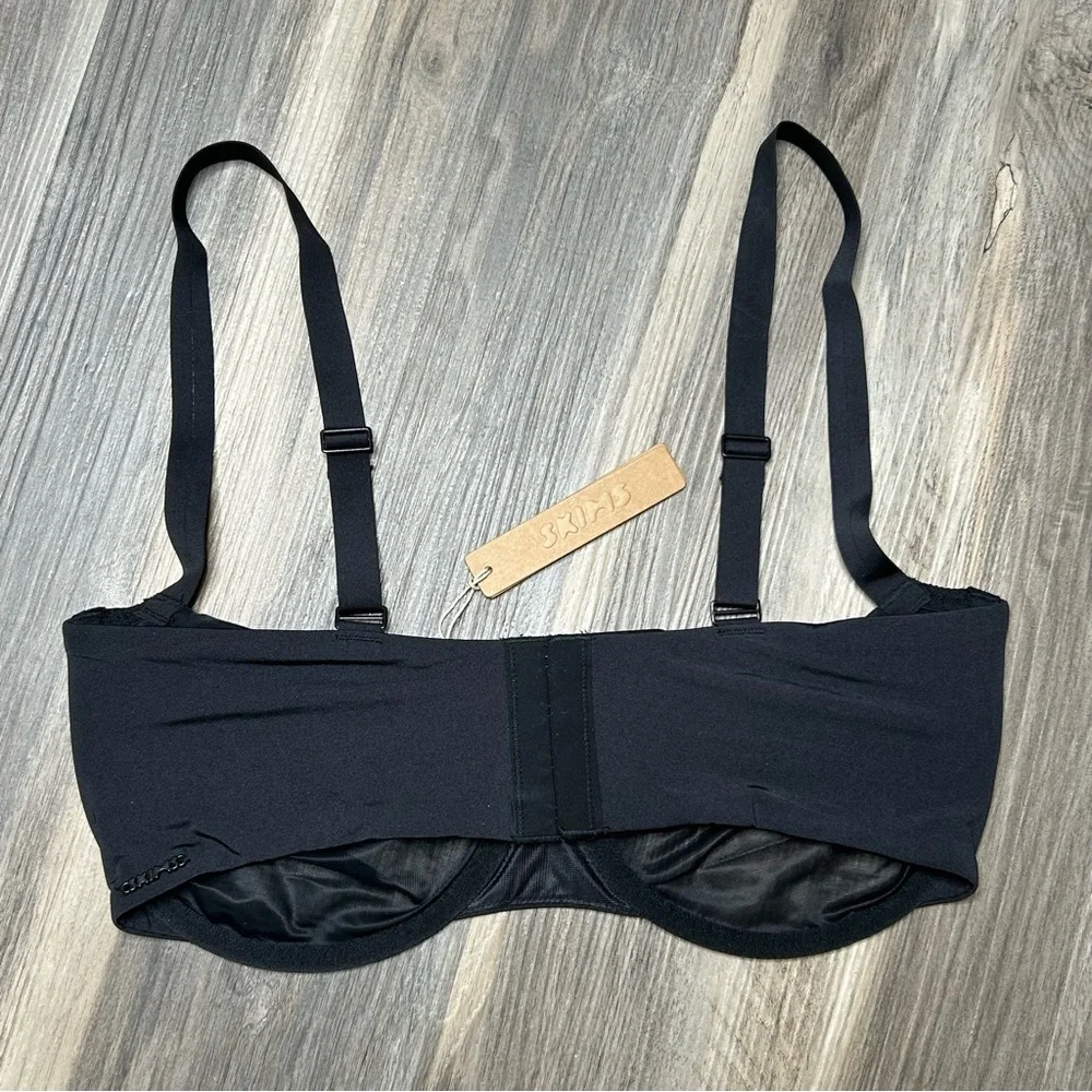 NWT SKIMS No Show Molded Unlined Balconette - Picture 6 of 11